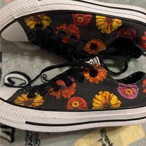 Htf floral polka dot converse